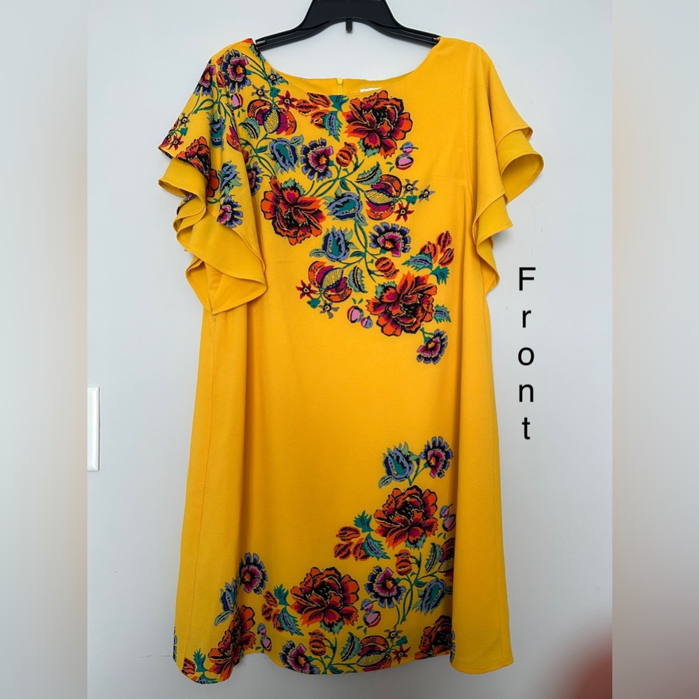 Casual women’s dress. Butterfly sleeve. Excellent condition.